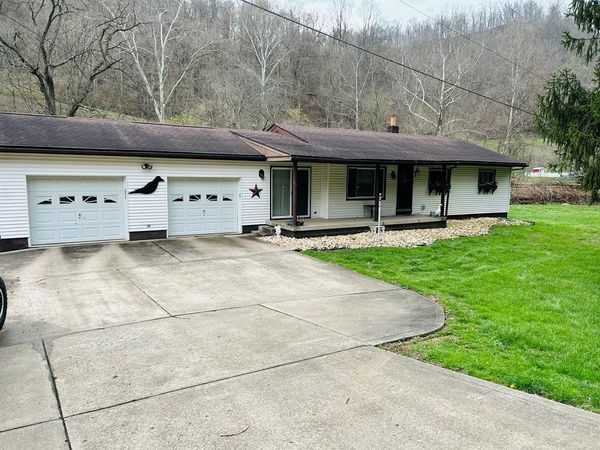 2577 Middle Grave Creek Road, Moundsville, WV 26041