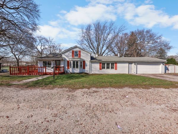 299 E Lincoln Street , Seneca, IL 61360