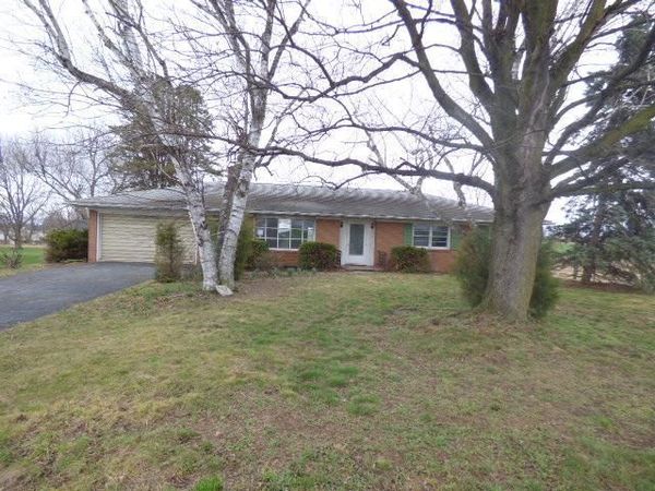 893 BUCHANAN TRAIL EAST E, GREENCASTLE, PA 17225