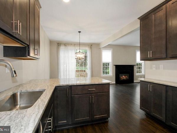 112 FEDERAL WALK, KENNETT SQUARE, PA 19348