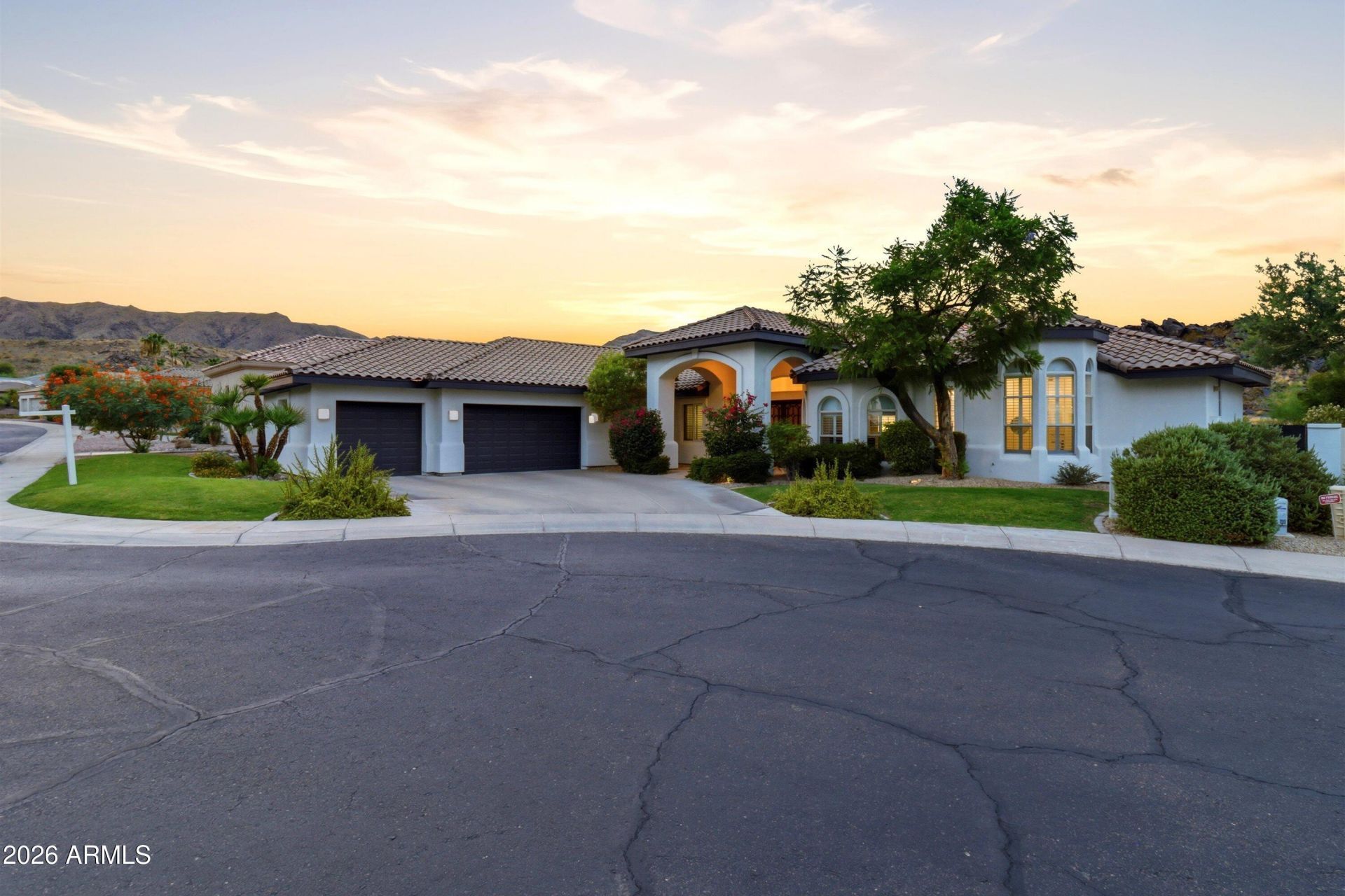 15057 S 6TH Place, Phoenix, AZ 85048