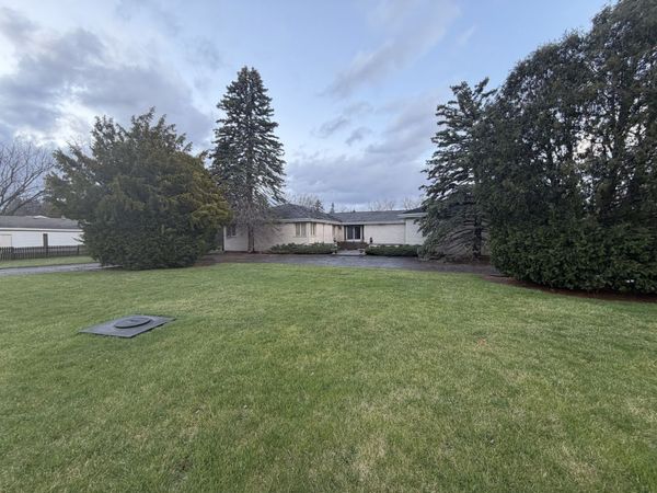 23185 N Indian Creek Road , Lincolnshire, IL 60069