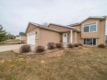 1816 Spruce Grove Trail, Detroit Lakes, MN 56501