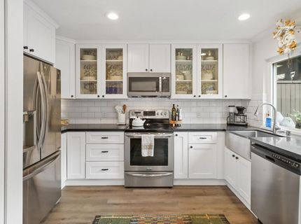 2304 American River Drive, Sacramento, CA 95825 Photo