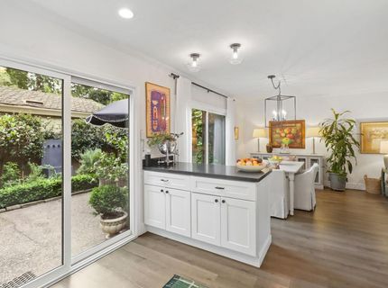 2304 American River Drive, Sacramento, CA 95825 Photo