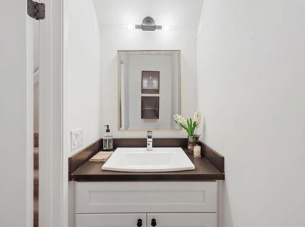 2304 American River Drive, Sacramento, CA 95825 Photo