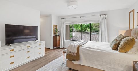 2304 American River Drive, Sacramento, CA 95825 Photo