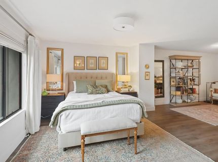 2304 American River Drive, Sacramento, CA 95825 Photo