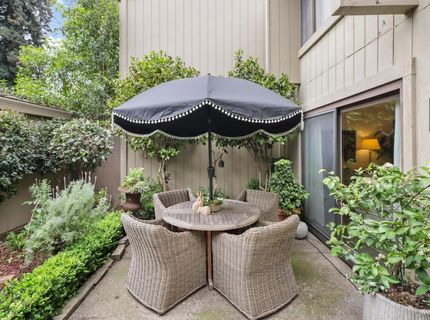 2304 American River Drive, Sacramento, CA 95825 Photo