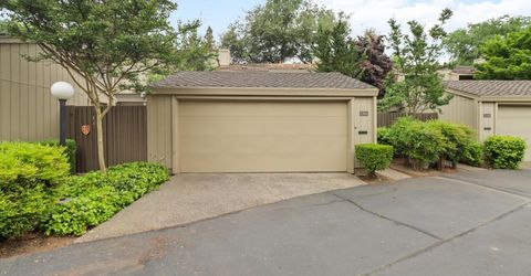 2304 American River Drive, Sacramento, CA 95825 Photo