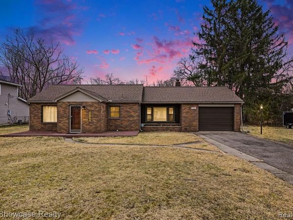 1690 Marylestone Drive, West Bloomfield Twp, MI 48324