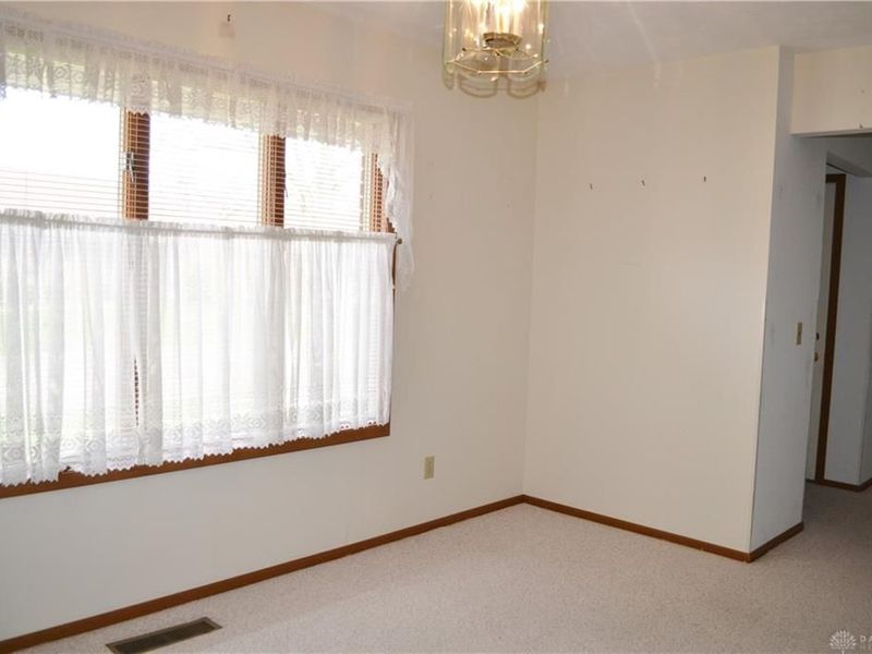 3052 E Brixton Drive, Springfield, OH 45503 Photo 13