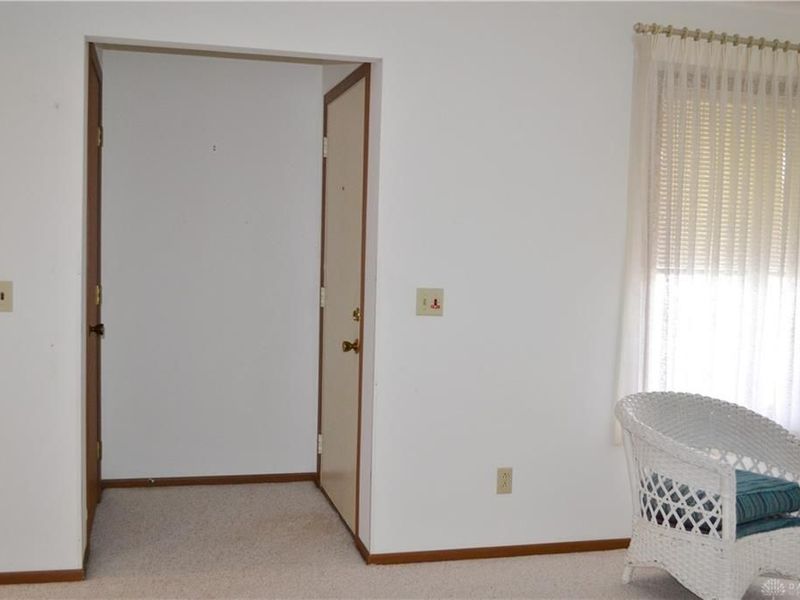 3052 E Brixton Drive, Springfield, OH 45503 Photo 6