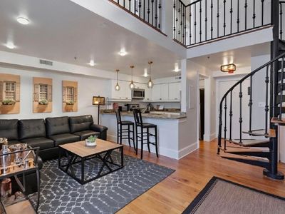 377 King Street, Unit 203, Charleston, SC 29401