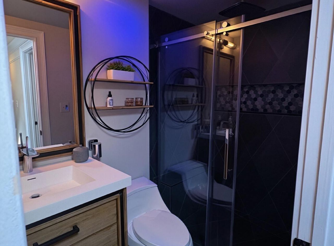 377 King Street Photo 10