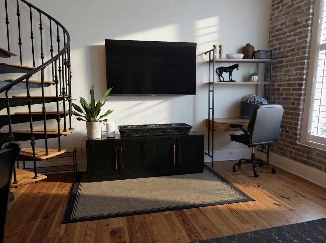 377 King Street Photo 5