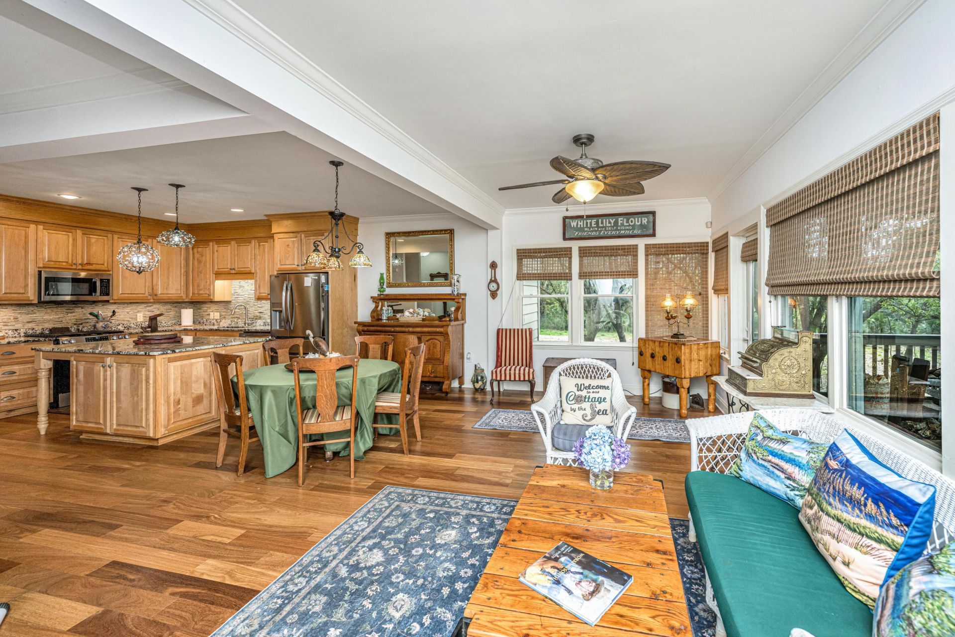 8869 Marsh Aire Lane Photo 17