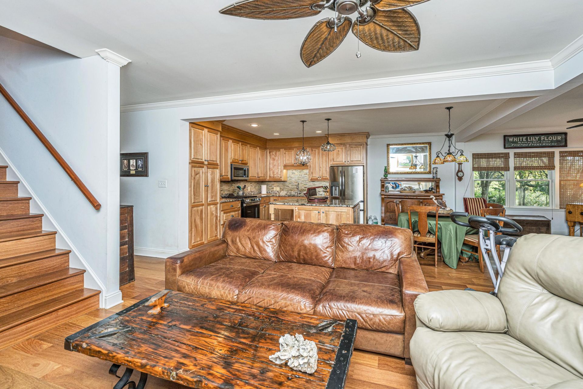 8869 Marsh Aire Lane Photo 6