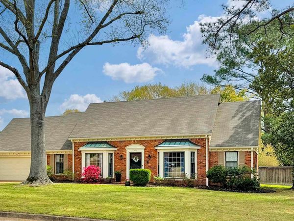 2960 CANE CREEK DR, Germantown, TN 38138