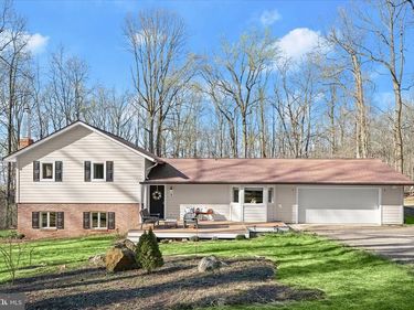 320 BARKER LANE, BLUEMONT, VA 20135