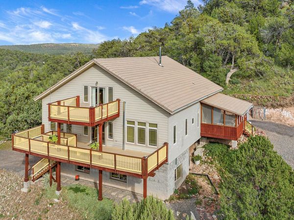 32957 W BUCKS Road, Seligman, AZ 86337