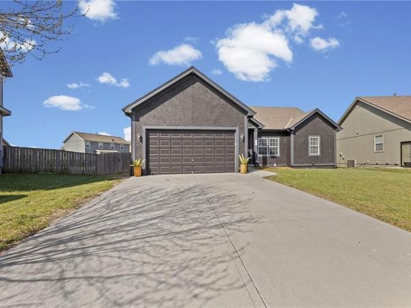 290 N Pecan Street, Gardner, KS 66030