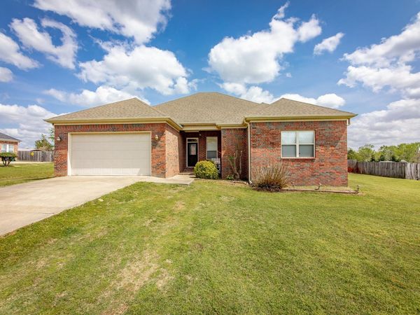 75 Booker Drive , Lonoke, AR 72086