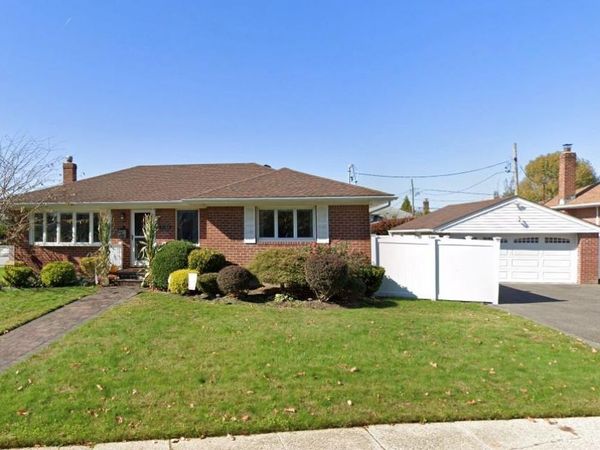 3918 Berger Avenue , Bethpage, NY 11714