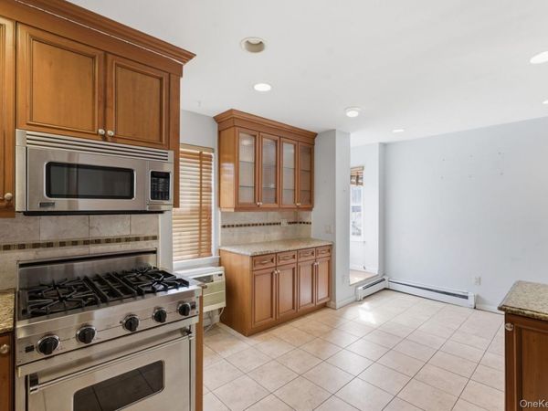 20617 Lori Drive , Unit 1166, Bayside, NY 11360