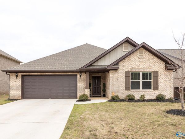 103 Hillis Lane, Hazel Green, AL 35750