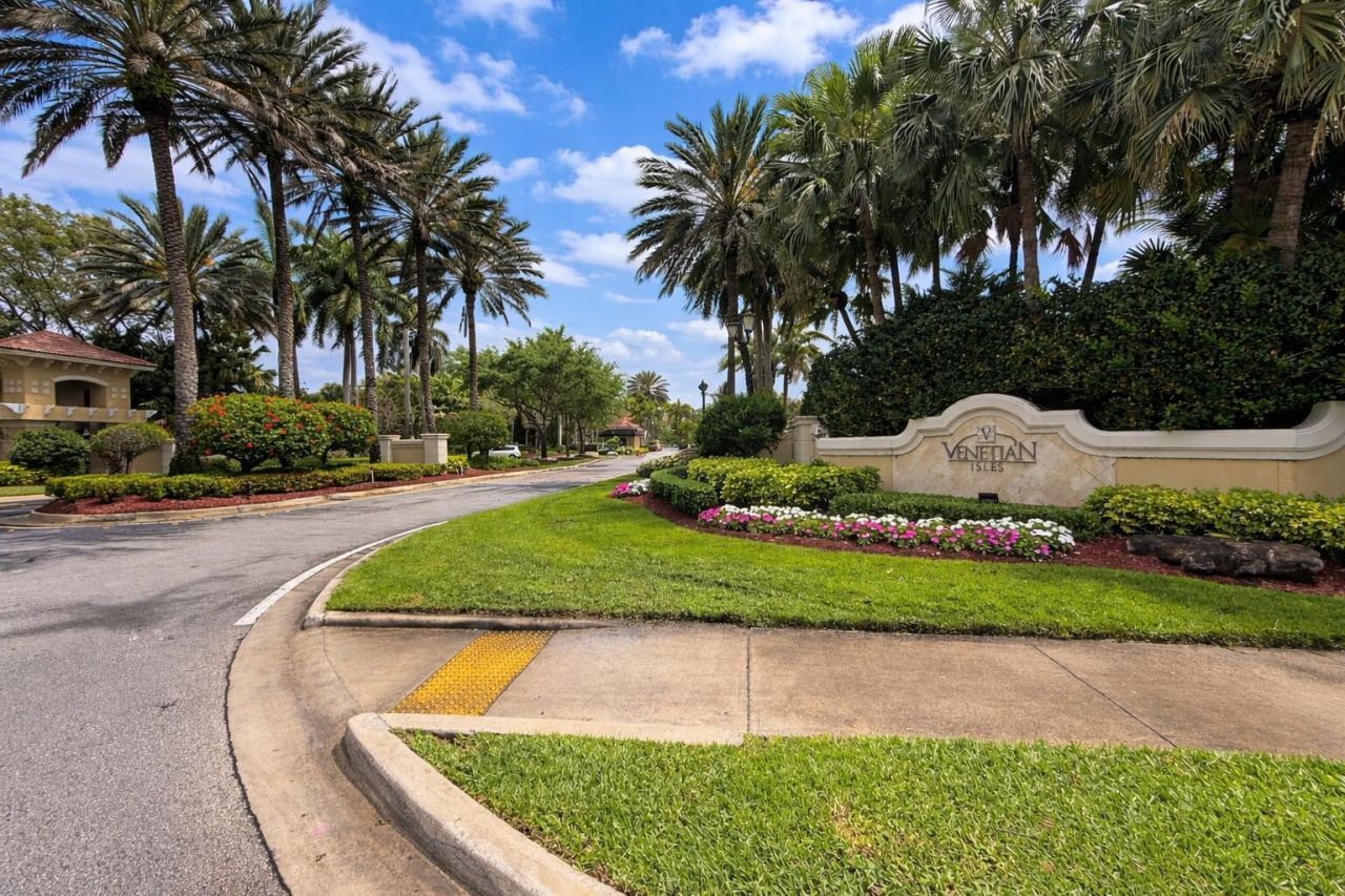 713 NW 123rd Drive, Coral Springs, FL 33071 Photo