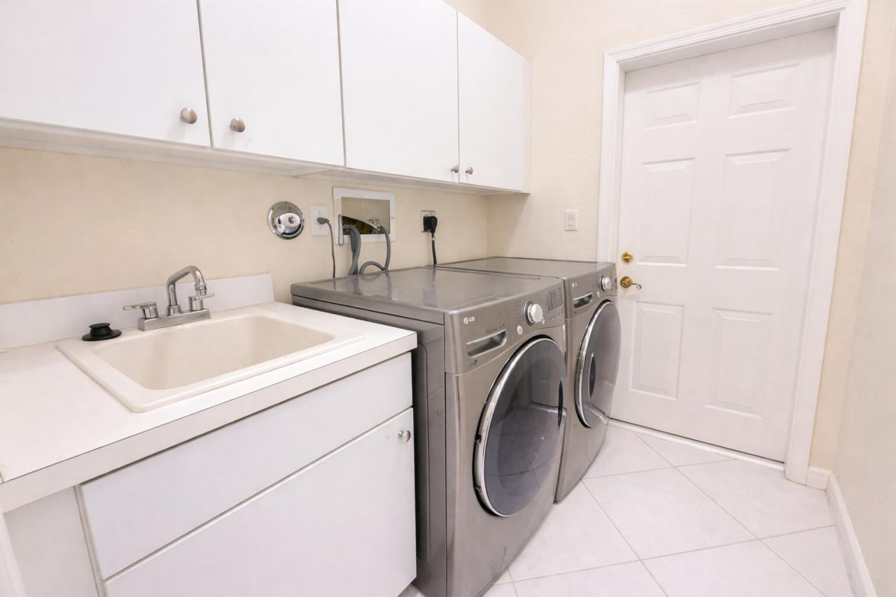 713 NW 123rd Drive, Coral Springs, FL 33071 Photo