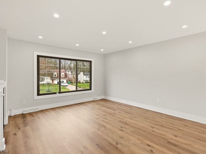 9415 Lawnfield Drive, Twinsburg, OH 44087 Photo 14