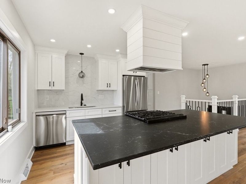 9415 Lawnfield Drive, Twinsburg, OH 44087 Photo 5