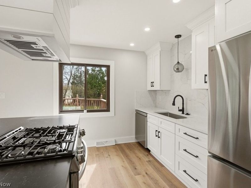 9415 Lawnfield Drive, Twinsburg, OH 44087 Photo 9