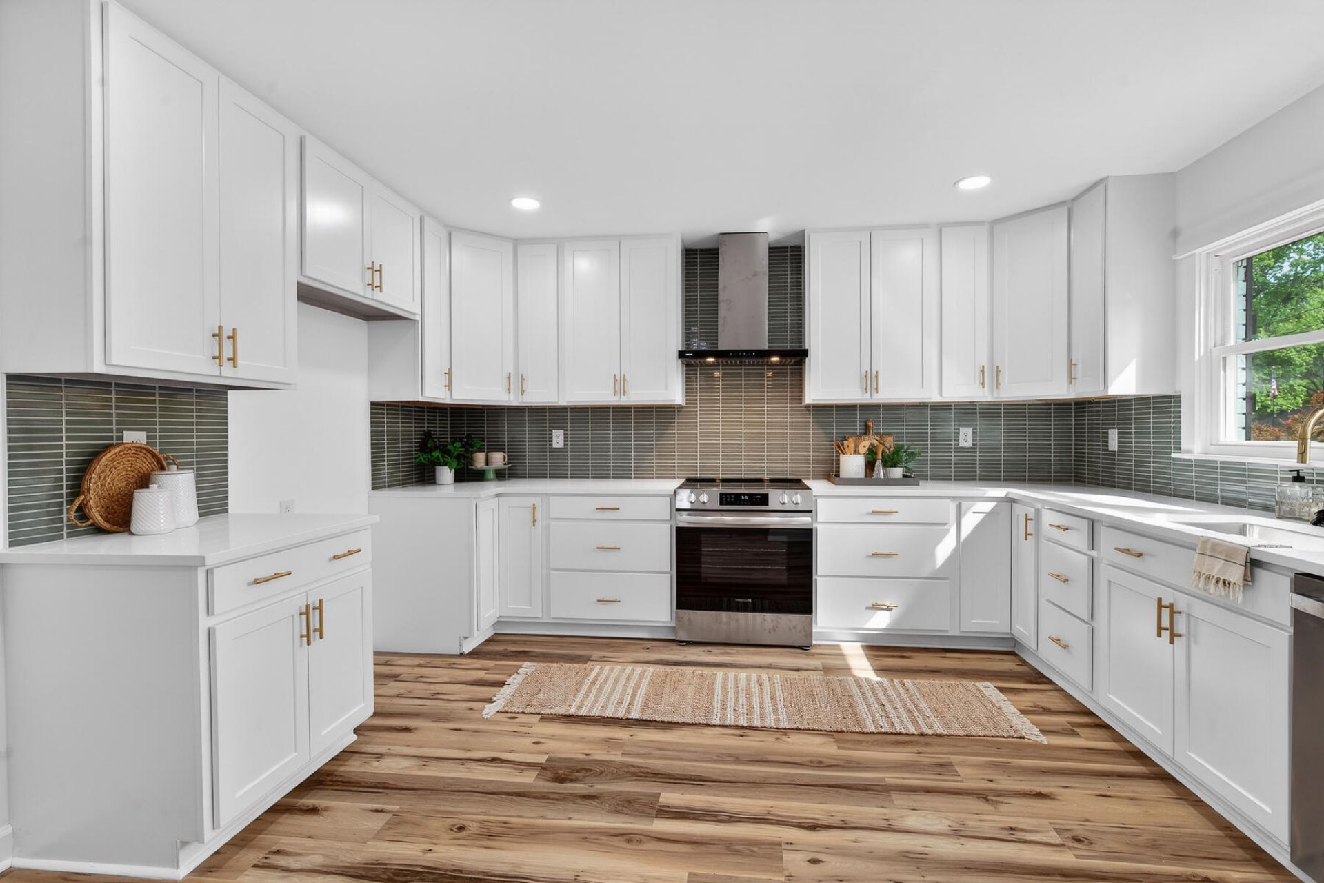 314 Ashley Drive Photo 16