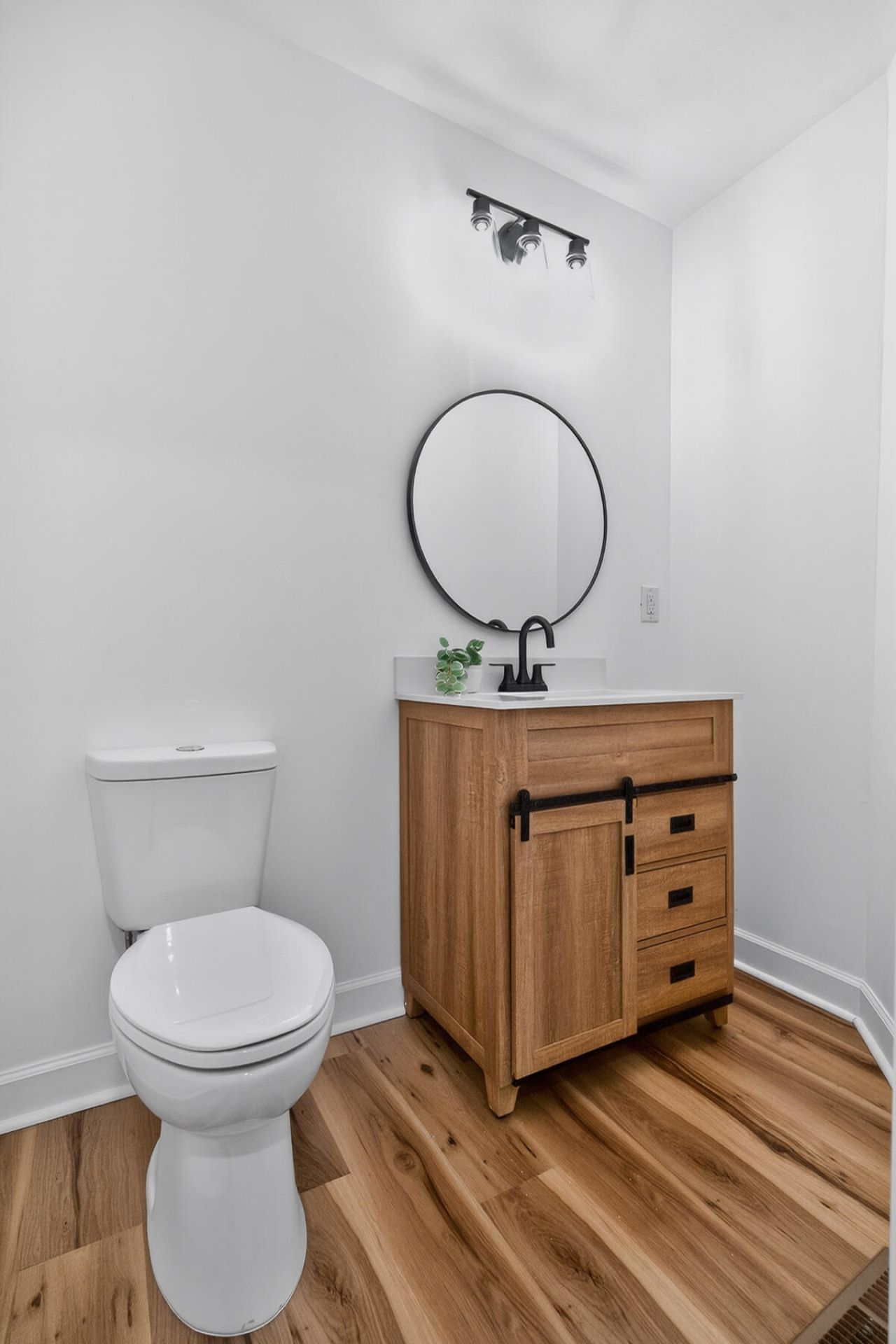 314 Ashley Drive Photo 32