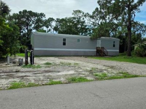 8385 Marx DR , NORTH FORT MYERS, FL 33917