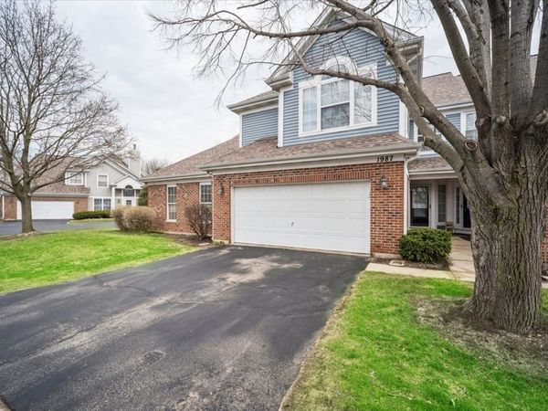 1987 Silver Lake Road, Arlington Heights, IL 60004