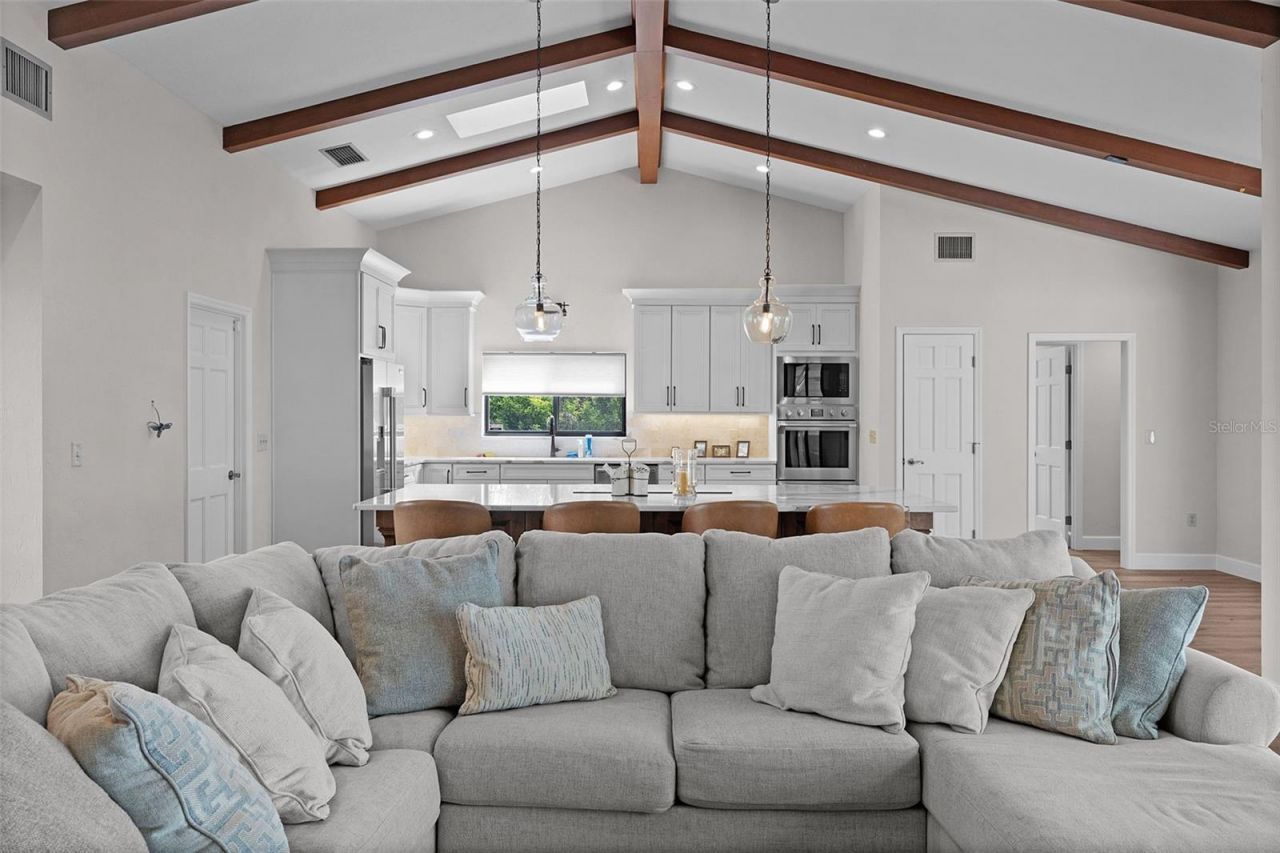 60 Sand Lake Place, Eustis, FL 32726 Photo