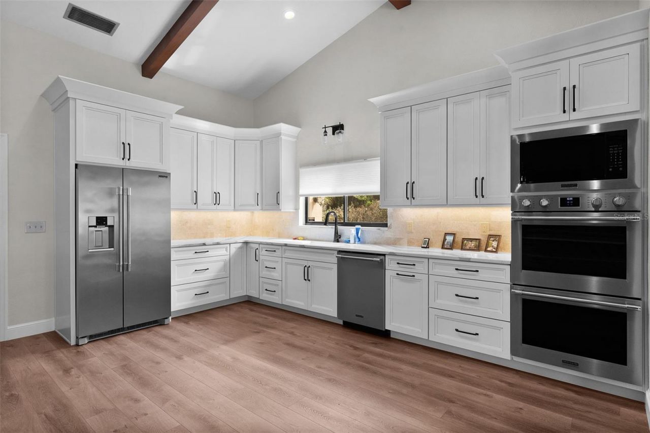 60 Sand Lake Place, Eustis, FL 32726 Photo