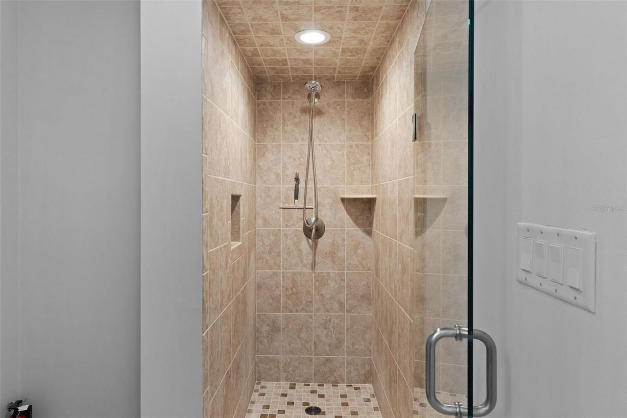 60 Sand Lake Place, Eustis, FL 32726 Photo