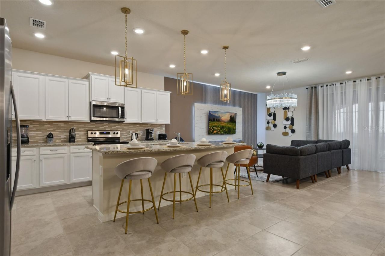 3715 Lana Avenue , Davenport, FL 33897 Photo