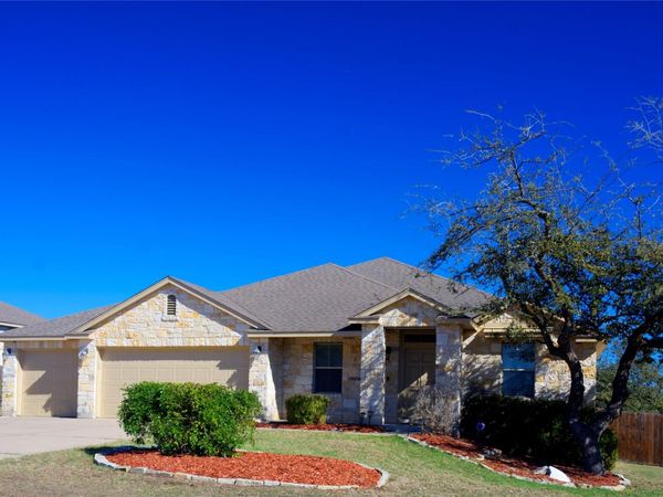 9921 Stratus DR, Dripping Springs, TX 78620