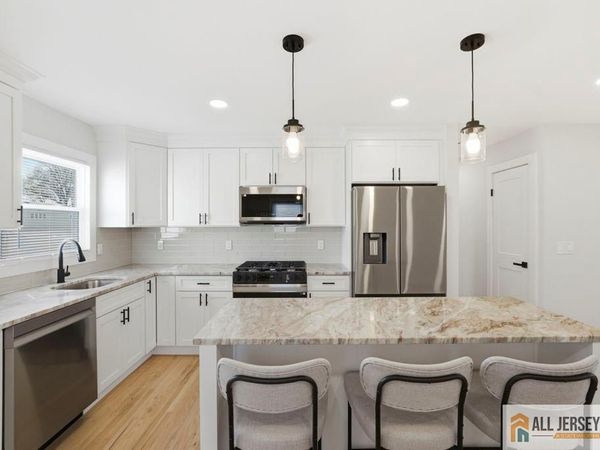 397 Lake Avenue, Colonia, NJ 07067