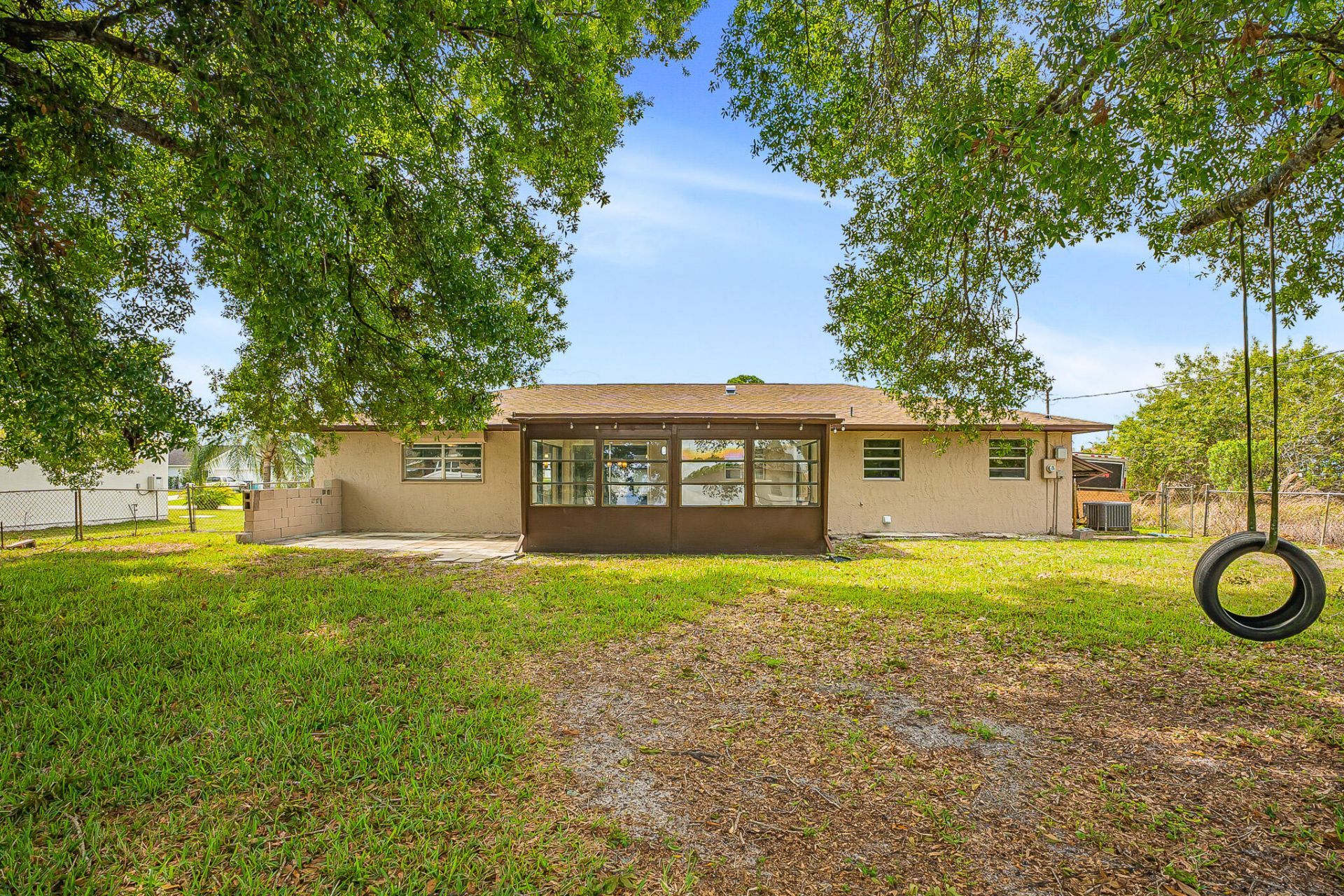 549 SW Buswell Avenue, Port Saint Lucie, FL 34983 Photo