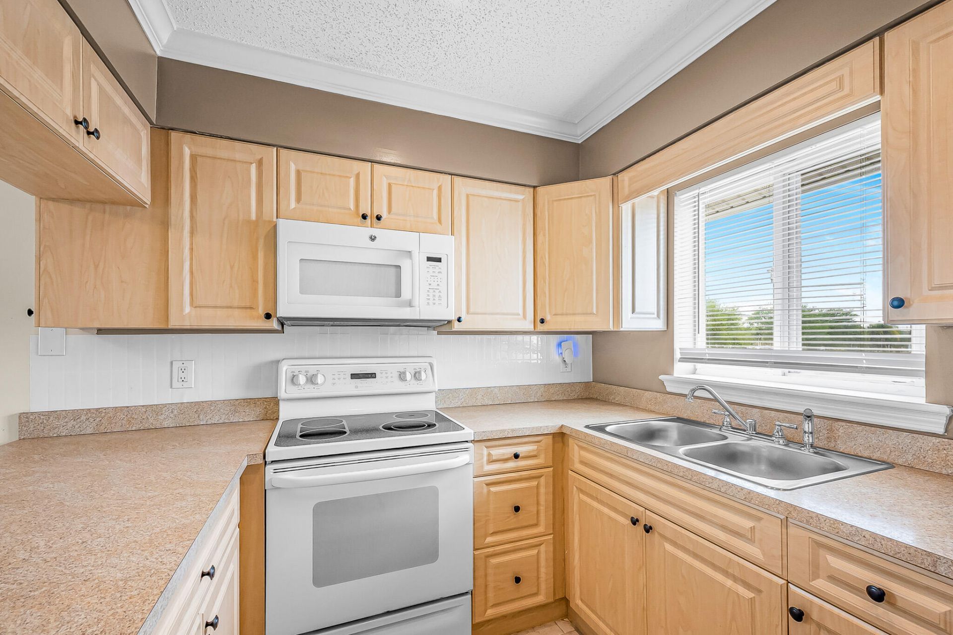 187 SE Village Drive, Port Saint Lucie, FL 34952 Photo