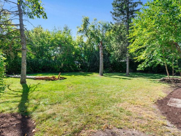 88 N Airlite Street , Elgin, IL 60123