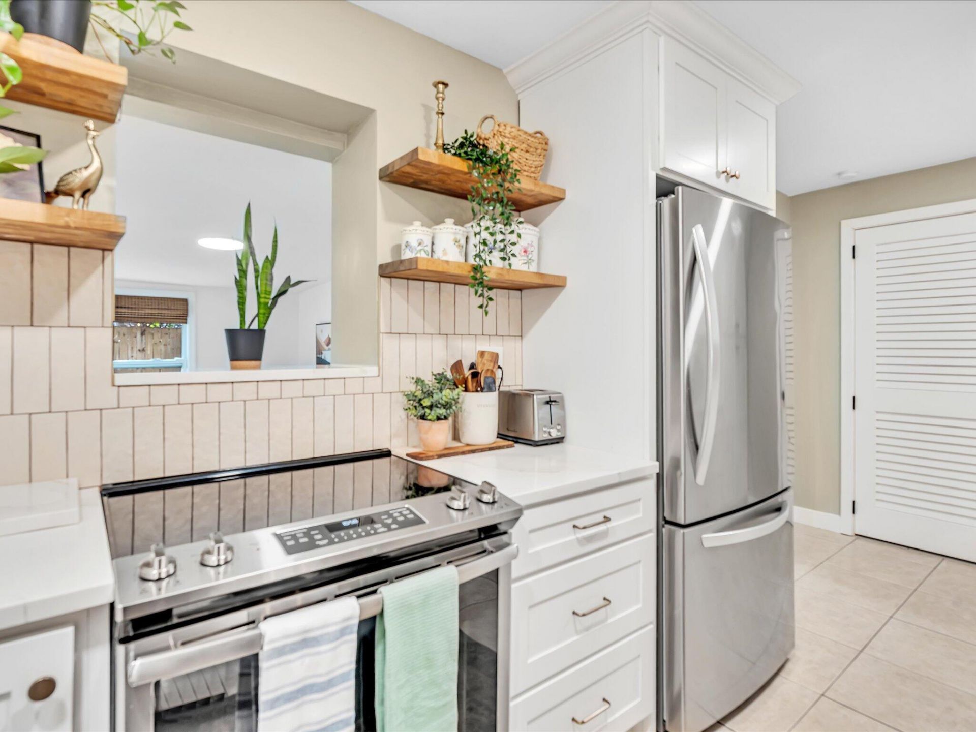 2192 Bonnie Drive, West Palm Beach, FL 33415 Photo