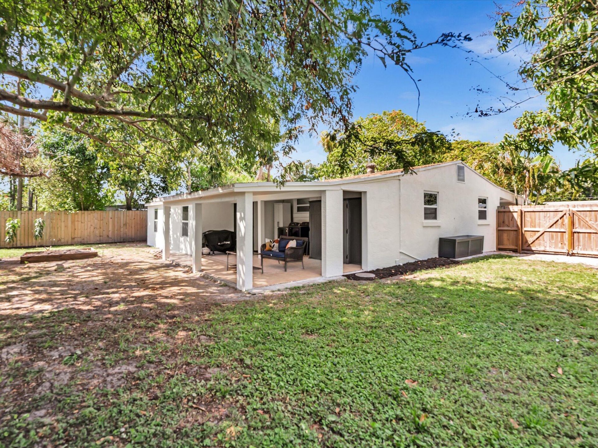 2192 Bonnie Drive, West Palm Beach, FL 33415 Photo